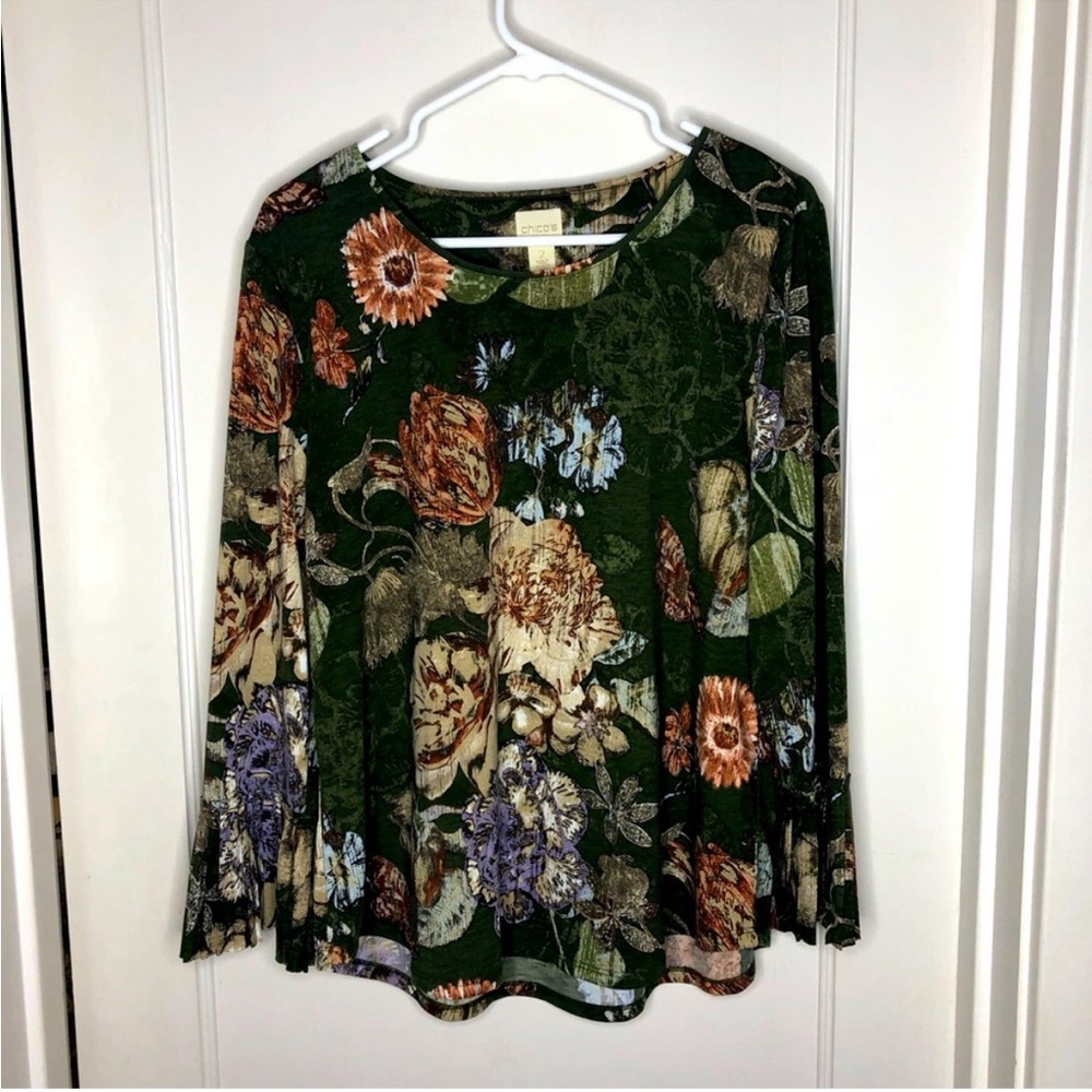 Chico’s Green Floral Pleat detail soft top size 12 (Chico’s 2)
